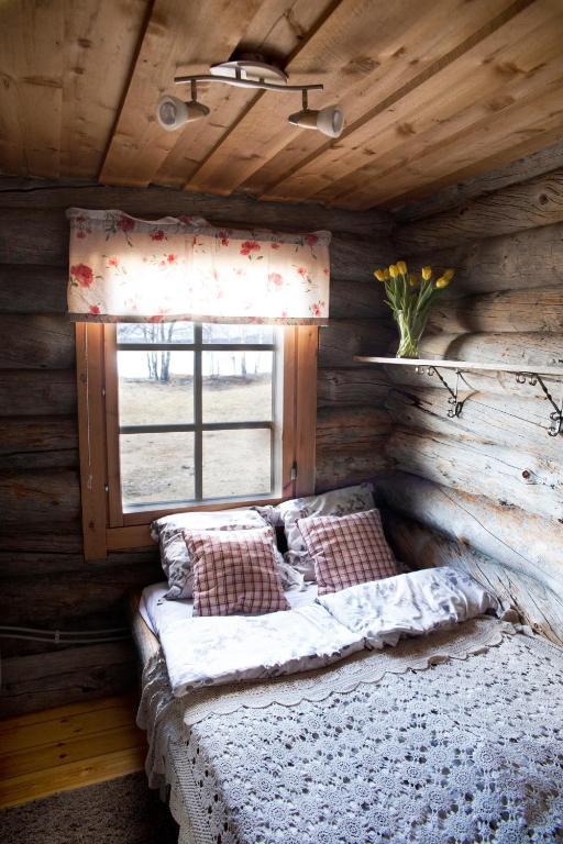 Hotel Napapiirin Jaervilomat Luukonniemi Pokoj fotografie